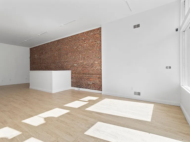 3401 Butler St #1 — Photo 5