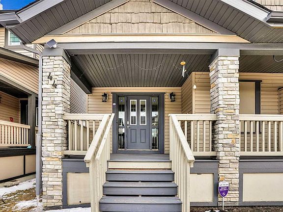 3rd image of 44 W Skyview Ranch Ln NE