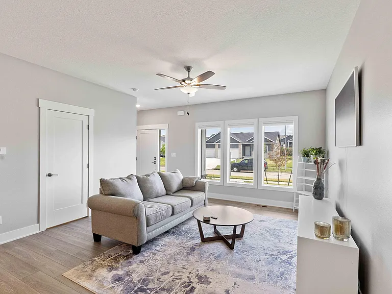 16637 Wilden Dr — Photo 6