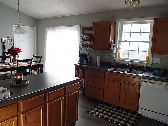 5th image of 10610 Allie Ct