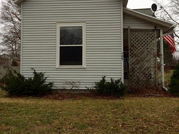 3rd image of 408 N Delia St