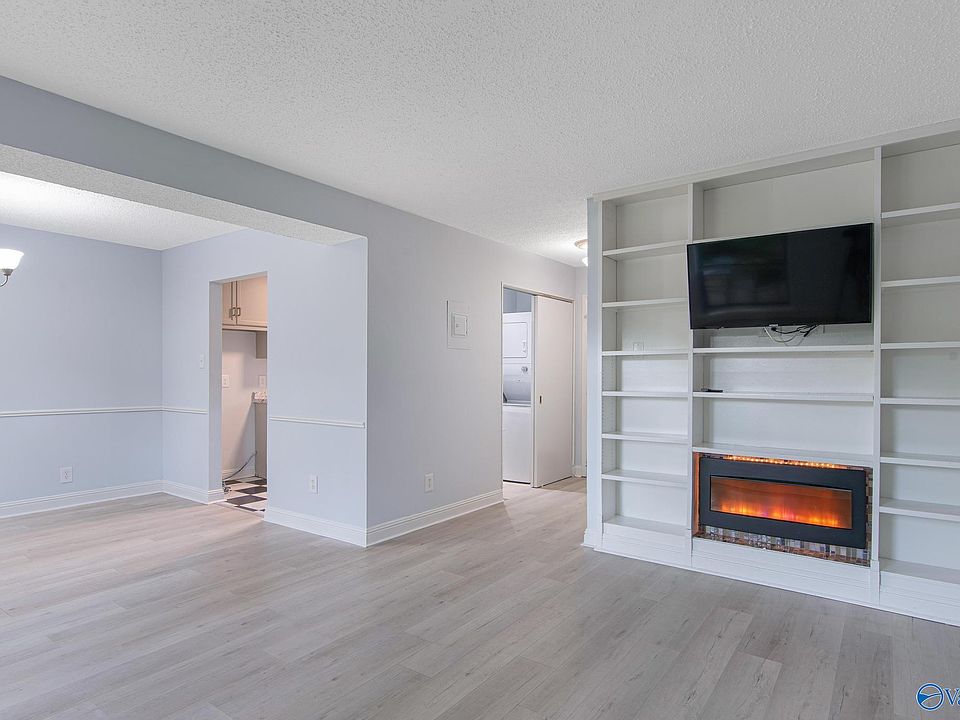 1st image of 2226 Colony Dr SW