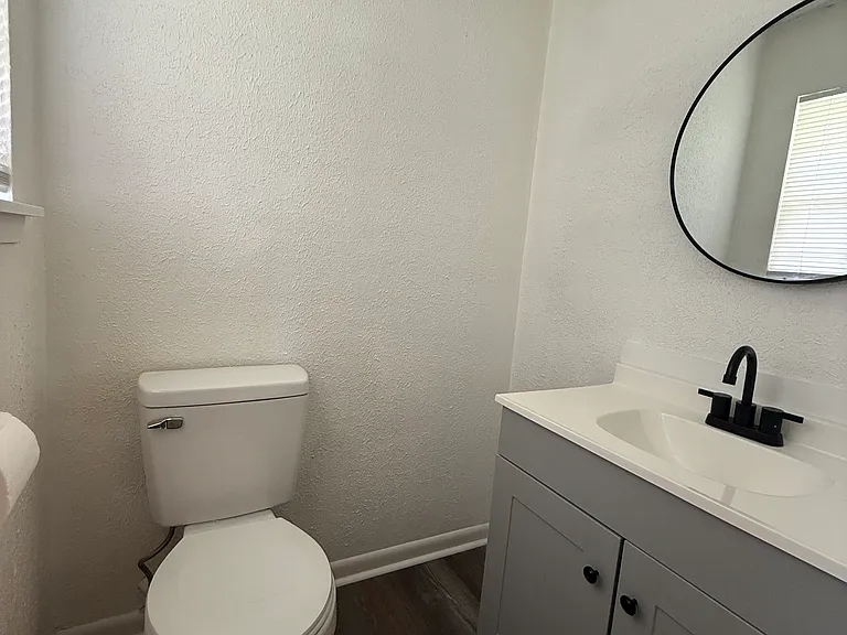 107 Zilia St — Photo 11