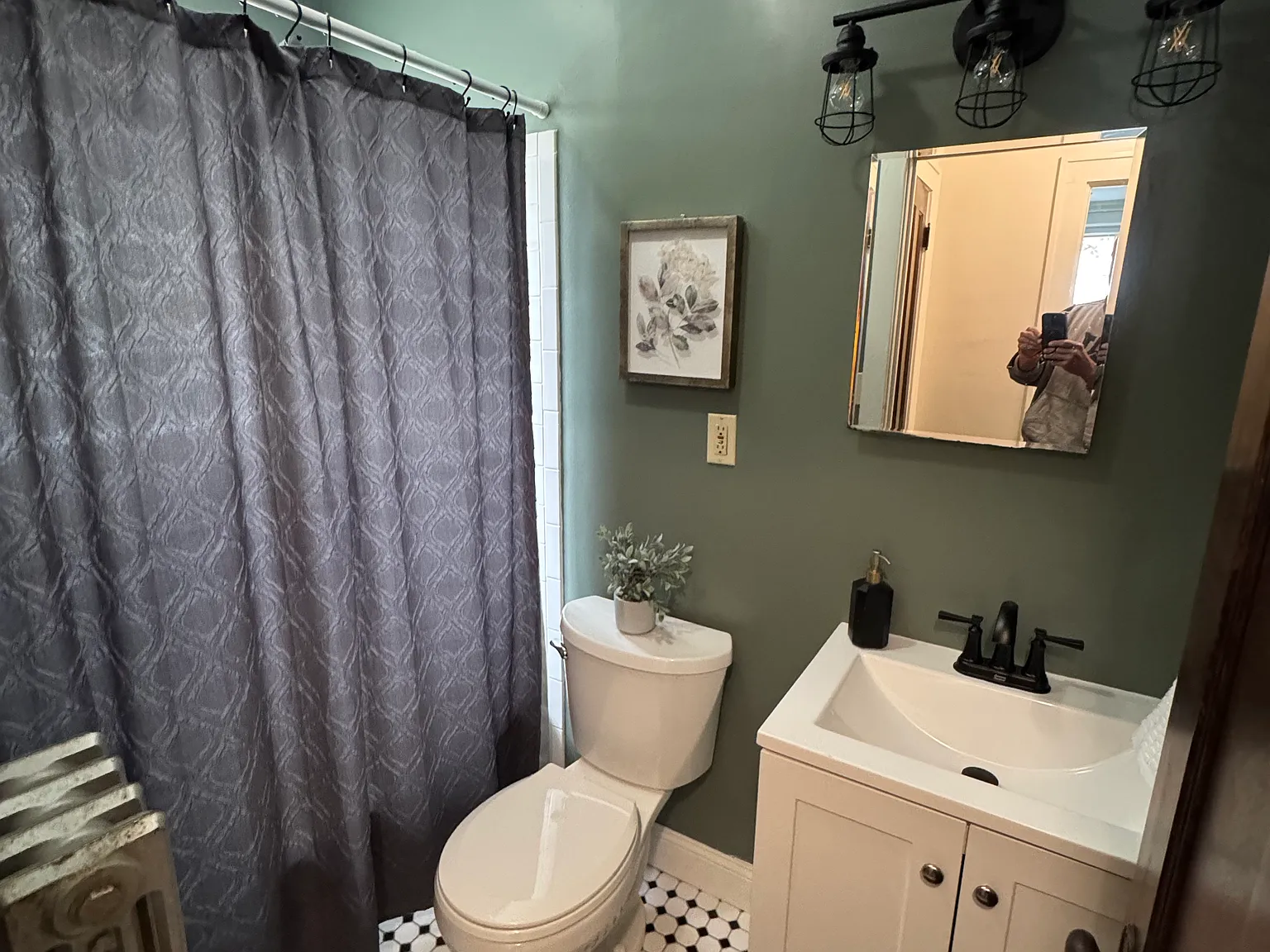 1360 W Clifton Blvd — Photo 4