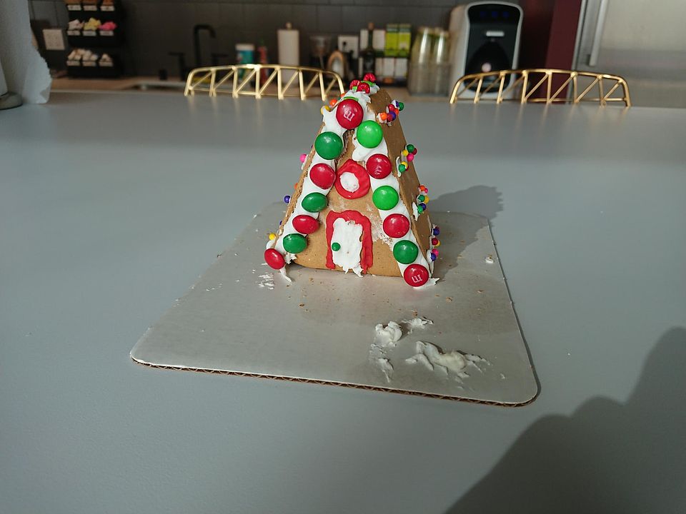 2nd image of 502 Elf St