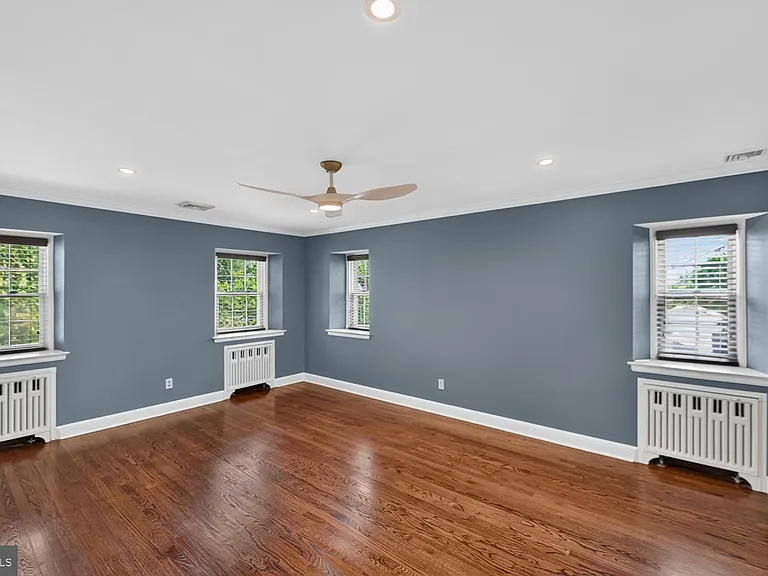 1512 Wilson St — Photo 19