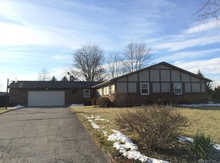 2305 Spicer Dr, Dayton, OH 45431