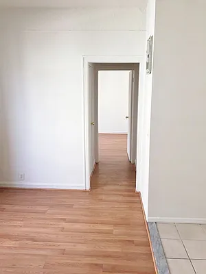 Rented by Azure Realty NY LLC | media 22