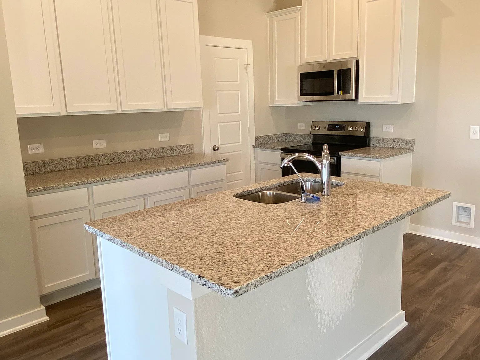 3 bed, 1513 sqft, $1,850 — Photo 3