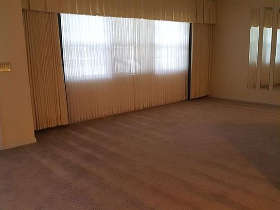 3rd image of 1599 Idle Dr