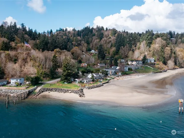 13277 Shoreline Drive SE, Olalla, WA 98359