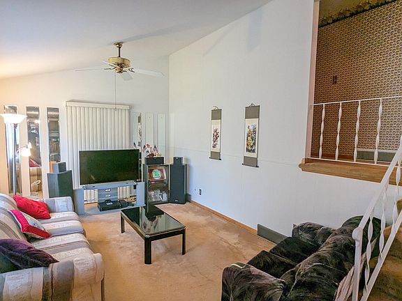 3rd image of 108 Birch Ln
