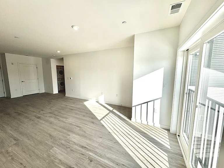 915 N Broad St #705 — Photo 8