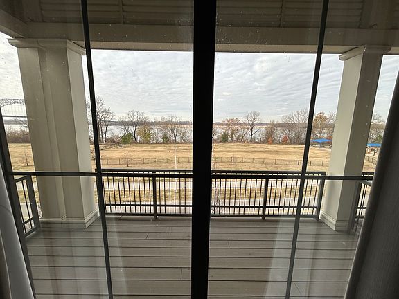 4th image of 380 N Island Dr APT 313