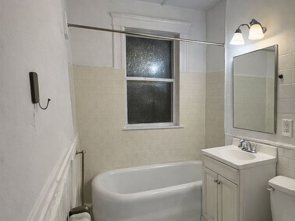 4th image of 11 Euston St