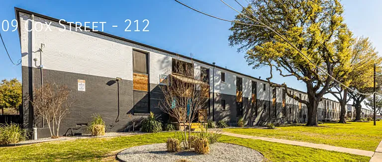 1729 Cox St — Photo 172