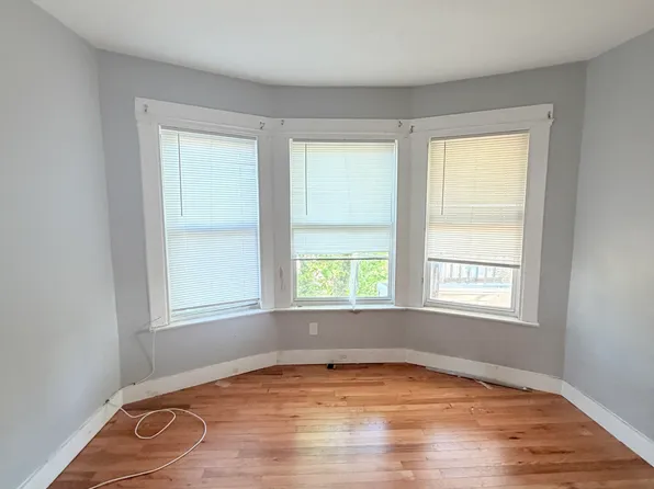 161 Lamberton St #3, New Haven, CT 06519