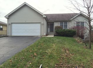 6 Pheasant Trl, Lake In The Hills, IL 60156