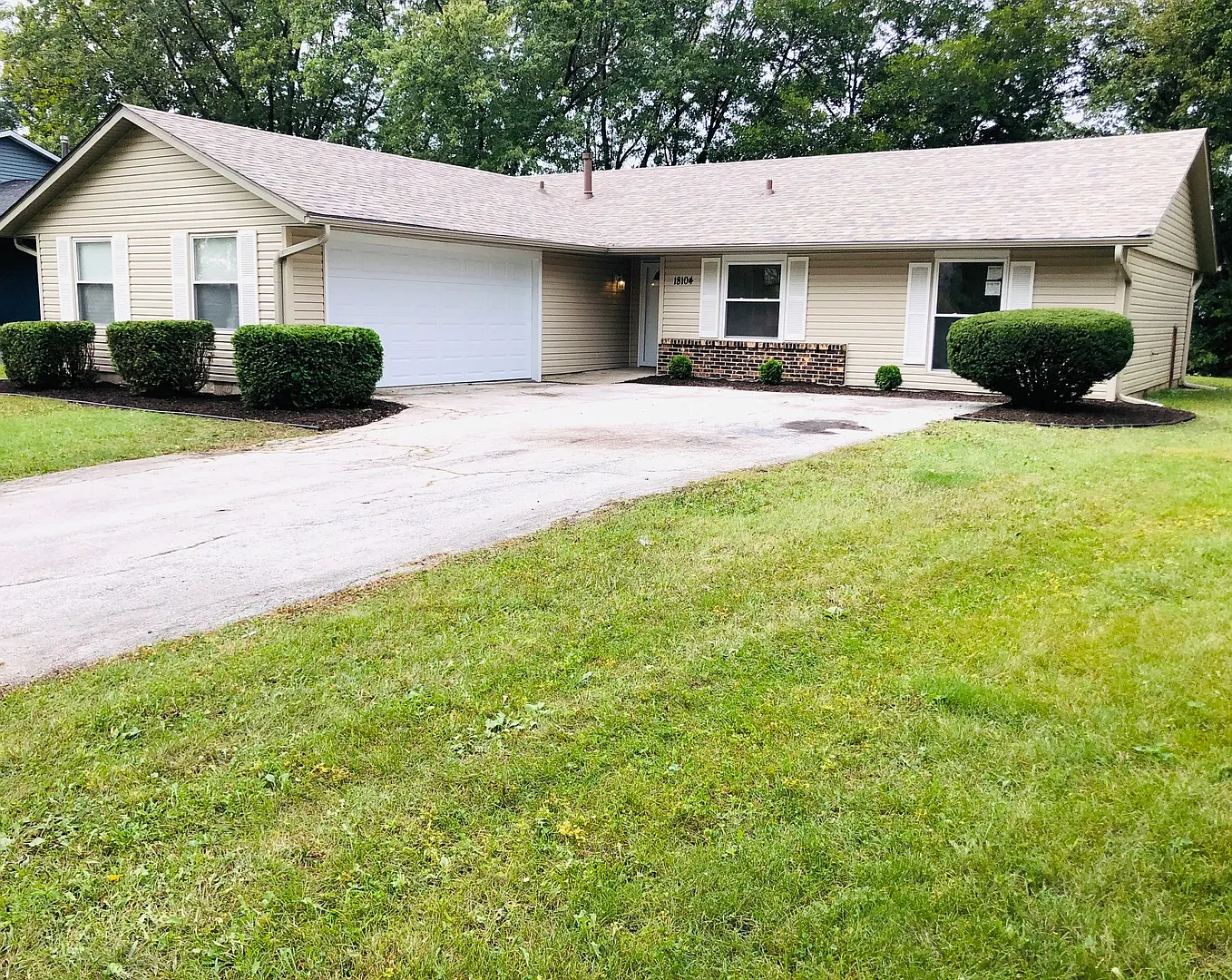 18104 Charlemagne Ave photo 1