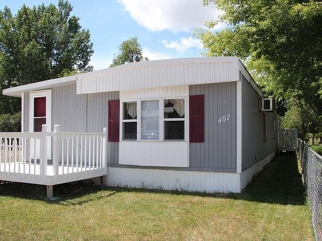 1st image of 407 Meadow Ln W