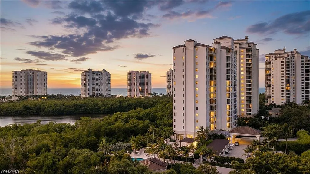 2 bed, 3.0 bath, 2610 sqft, $24,000 — Photo 1