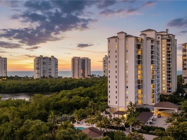 8990 Bay Colony Dr, Naples, FL