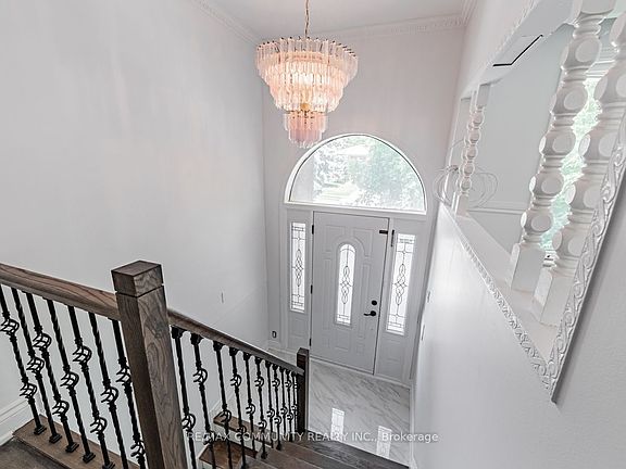 3rd image of 358 Morrish Rd