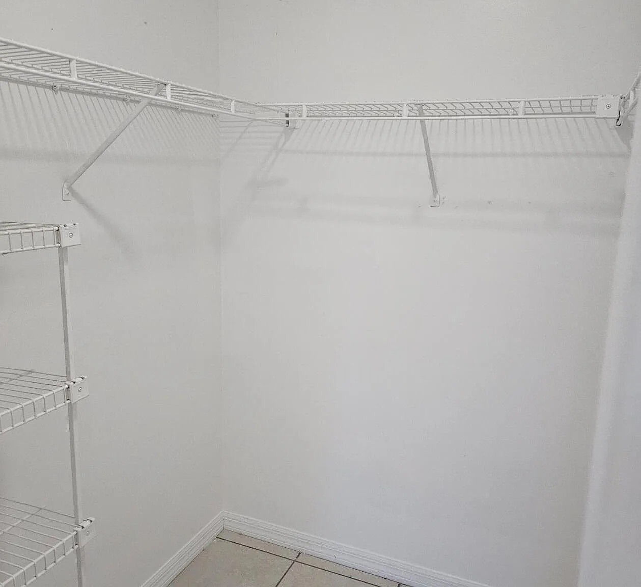 3 bed, 2.0 bath, 800 sqft, $2,100 — Photo 4