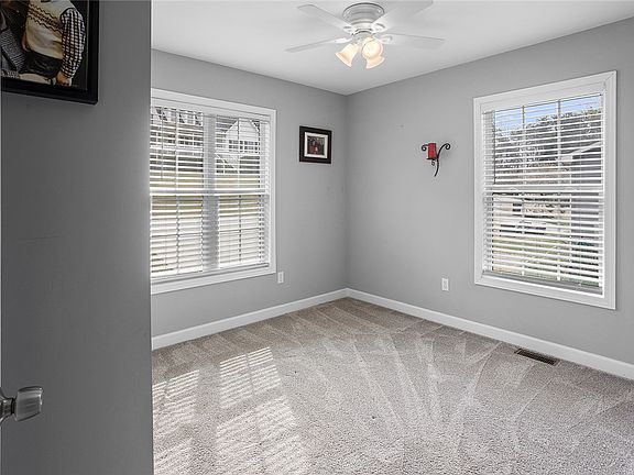 5th image of 119 Nicholas Ct
