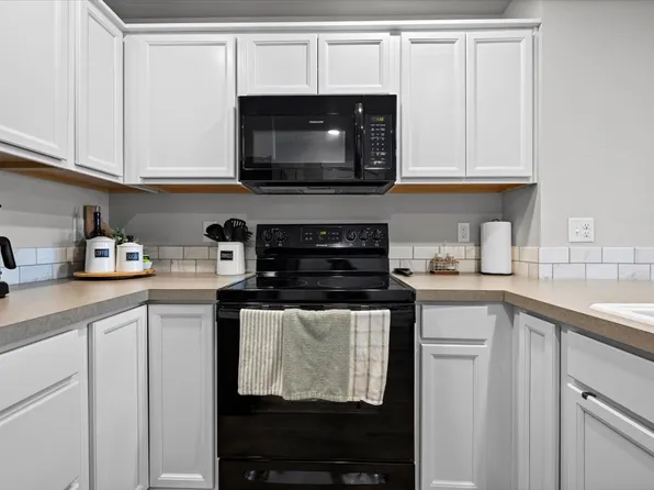 960 S Nautilus Ave, Boise, ID 83709