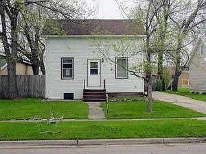 5th image of 122 1st Ave E