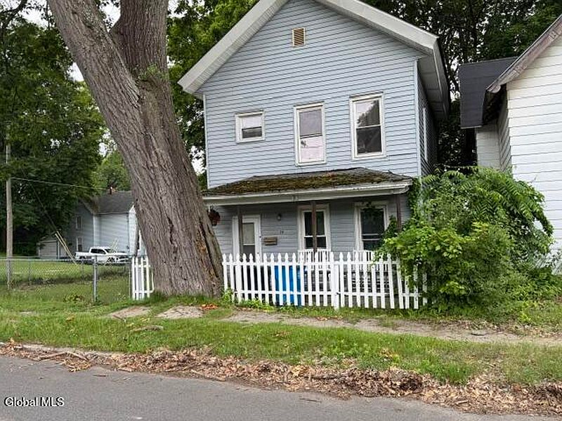 3rd image of 24 Wells Street