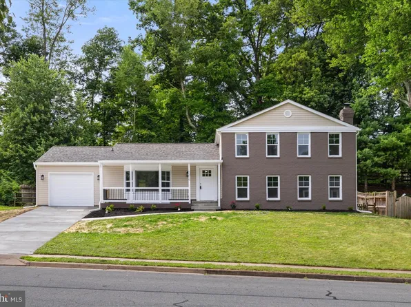 1216 Bradfield Dr SW, Leesburg, VA 20175