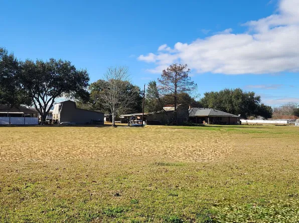 2514 Budwood Dr, Abbeville, LA 70510