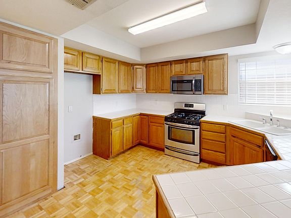 5th image of 304 Wilmington Cir