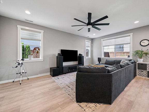 5th image of 27757 SW Alder Ln