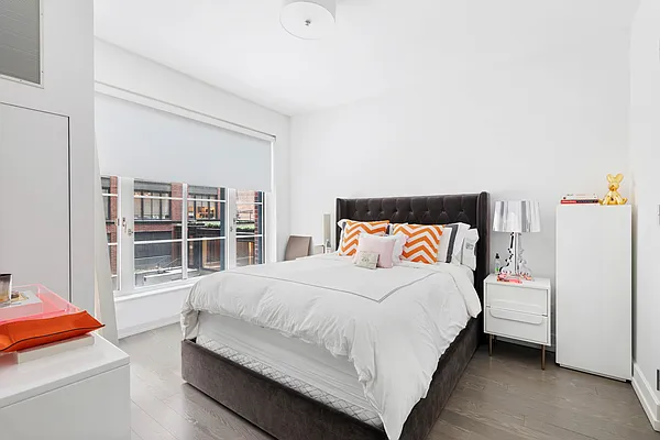 Rented by Douglas Elliman | media 22