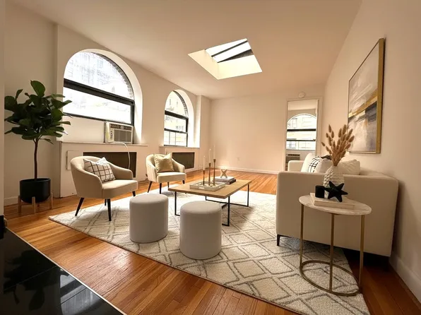 117 West 58th Street image 1 of 8