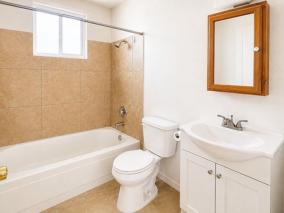 4th image of 1029 Litch Ct APT 1
