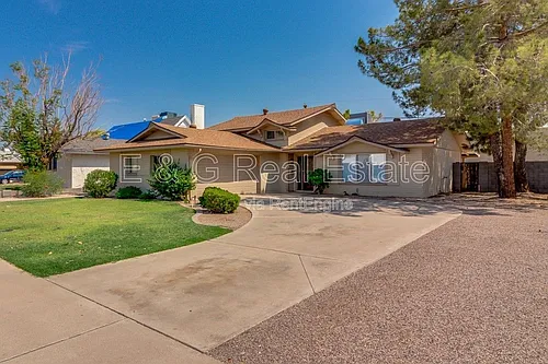 137 E Riviera Dr Photo 1