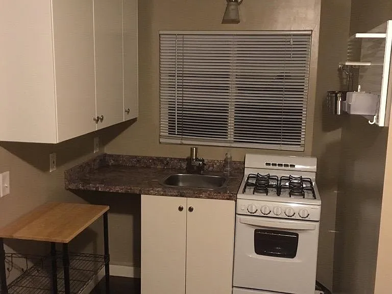 220 Avenida Miramar #B — Photo 2