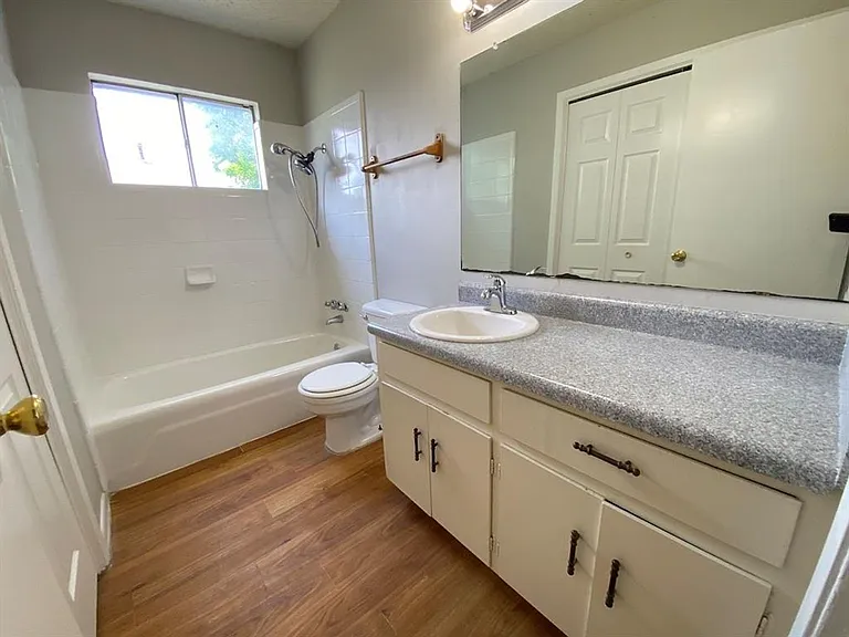 11200A Renel Dr — Photo 14