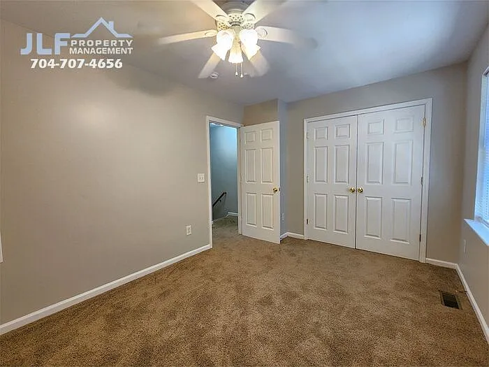 2506 S Ridge Ave — Photo 9