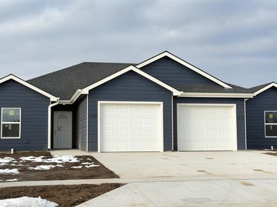 1219 Fountain Dr, Salina, KS, 67401