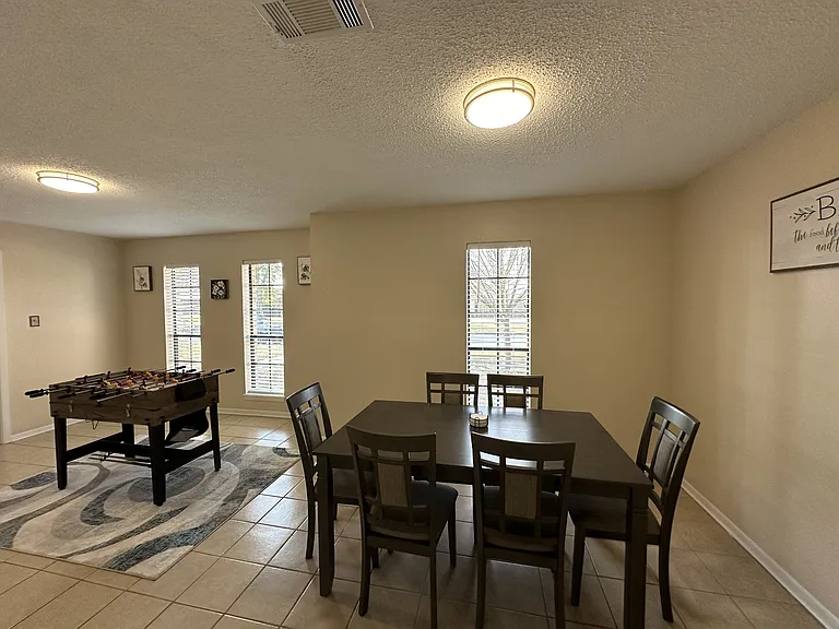 24 Heatherwood Dr — Photo 5