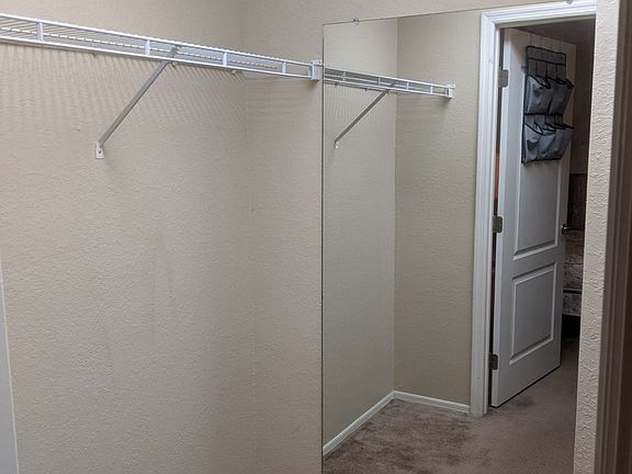 3rd image of 3705 SW 27th St APT 811