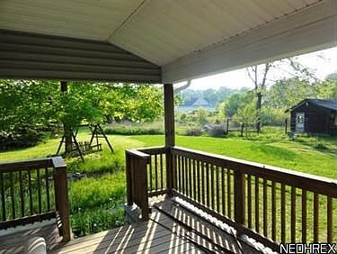 5th image of 32280 Edythe Ln