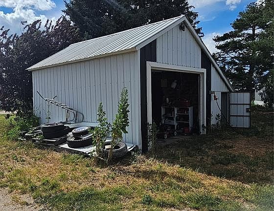 4th image of 106 Nebraska Avenue