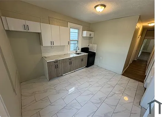46 Fabyan Pl #3 — Photo 1