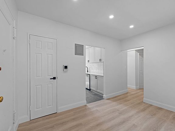 5th image of 37-20 87th St APT 2F